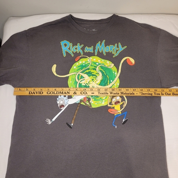 Rick And Morty Graphic Tee Short Sleeve sz XL - Picture 4 of 6